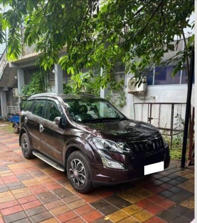 https://images10.gaadi.com/usedcar_image/4110653/original/processed_b2f4563a-e28d-4bb5-9ebd-7f5b2e734b00.jpeg?imwidth=6400