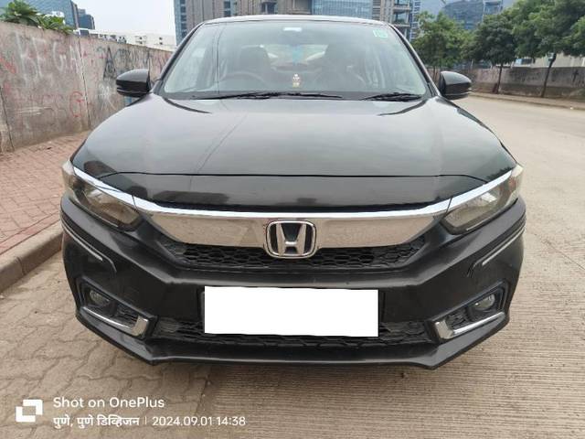 https://images10.gaadi.com/usedcar_image/4110692/original/processed_0b21fc75-f54b-4a89-8a4e-2a40133ea065.jpg?imwidth=6402