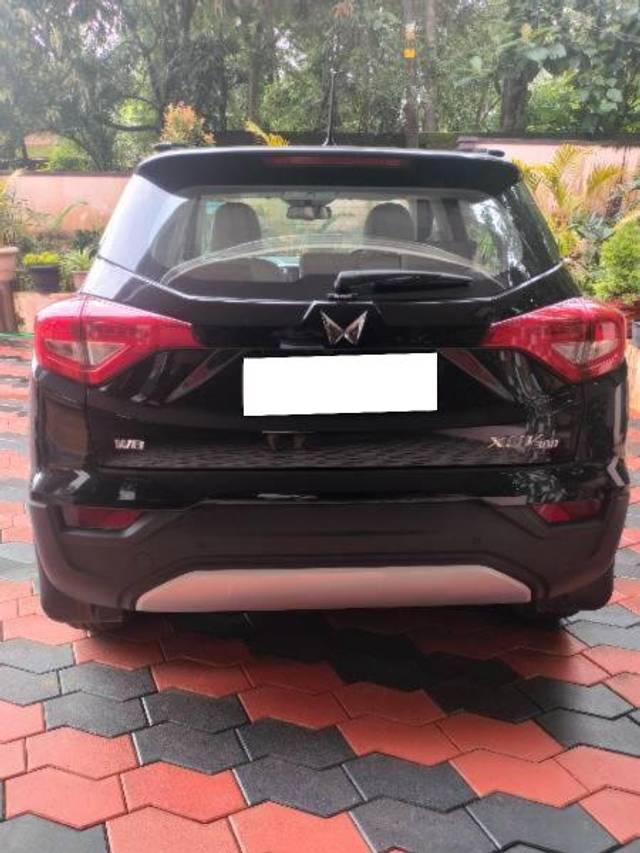 https://images10.gaadi.com/usedcar_image/4110950/original/processed_77c07ab5-1652-4e41-bb06-9683ed4ef541.jpg?imwidth=6401