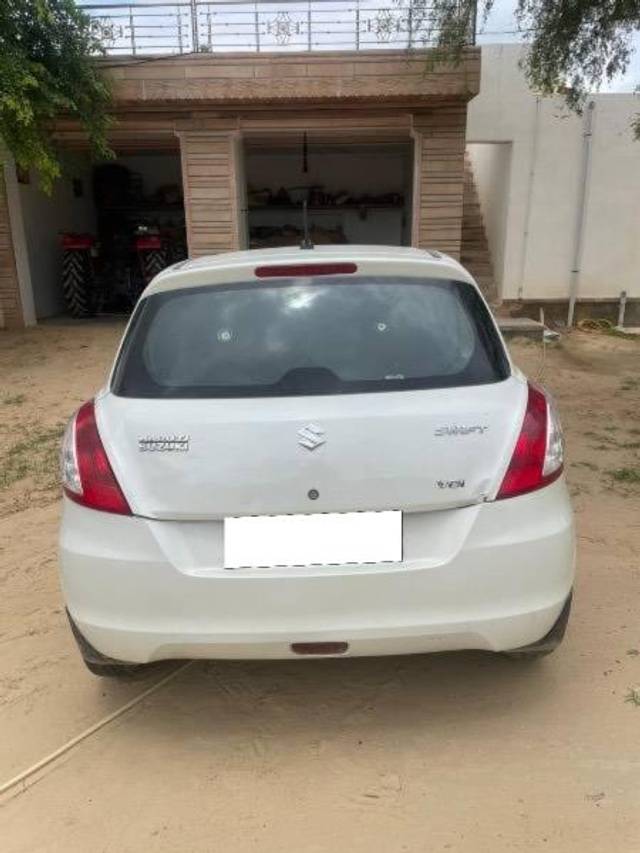 https://images10.gaadi.com/usedcar_image/4110984/original/processed_d57a17b4-6e2d-44b1-affb-86eeb1f42ebf.jpg?imwidth=6402