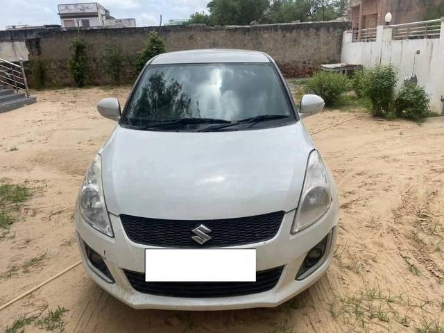 https://images10.gaadi.com/usedcar_image/4110984/original/processed_d8d0885e-eb3c-451b-8313-b86de01c8a99.jpg?imwidth=6400