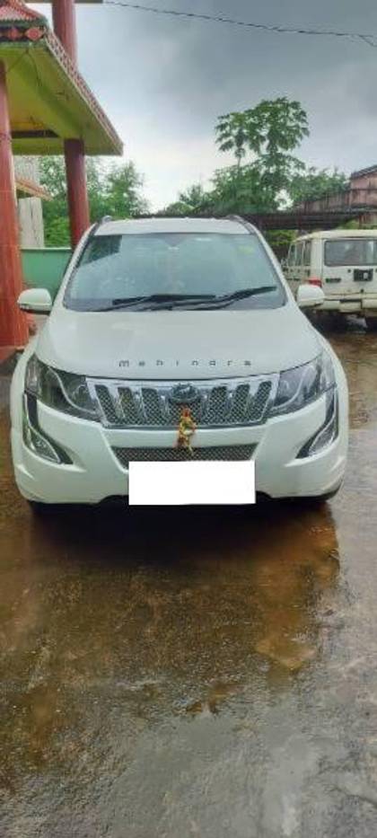 Mahindra XUV500 W4