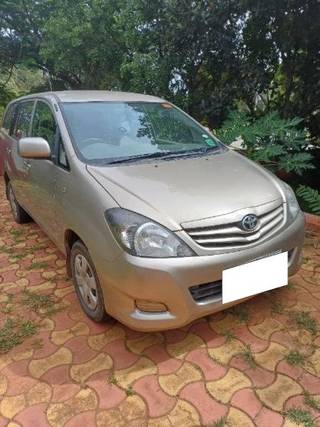 Toyota Innova 2012-2013 Toyota Innova 2.5 E Diesel MS 8-seater