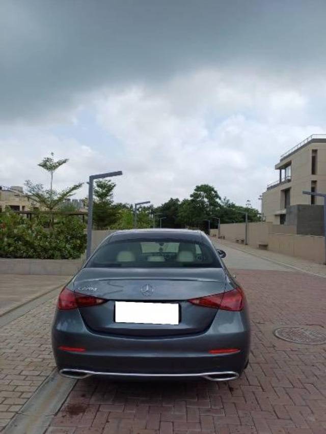 https://images10.gaadi.com/usedcar_image/4111045/original/processed_94fc4a78-fbbf-48e7-bec9-b75cc83f2a71.jpg?imwidth=6402