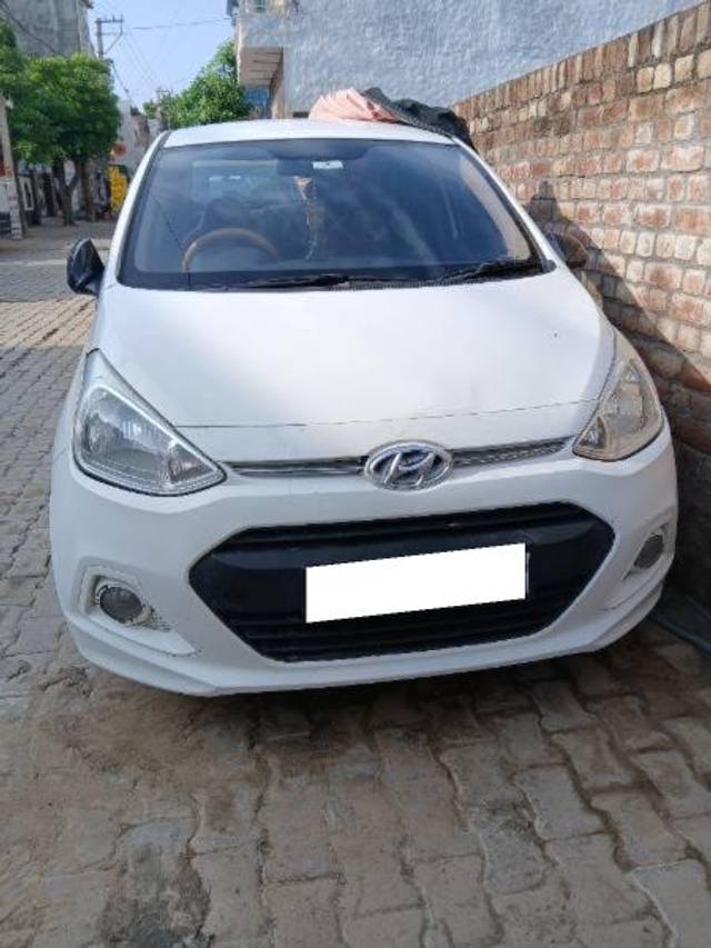 https://images10.gaadi.com/usedcar_image/4111073/original/processed_7aee57d2-bf3f-4939-8cda-5ec86b0cd13e.jpg?imwidth=6400