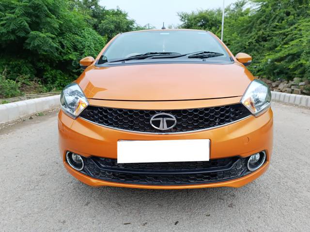 https://images10.gaadi.com/usedcar_image/4111105/original/processed_f59067ee7b2ebcf04d8c966b2a4e27d4.jpg?imwidth=6401