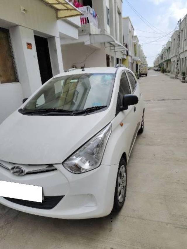 https://images10.gaadi.com/usedcar_image/4111373/original/processed_35ce5c2e-5531-458e-9c10-b740c78addf3.jpg?imwidth=6401