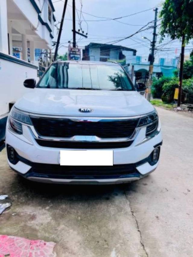 https://images10.gaadi.com/usedcar_image/4111407/original/processed_e6435c98-2463-4bf7-90a8-66f044e79a55.jpeg?imwidth=6400