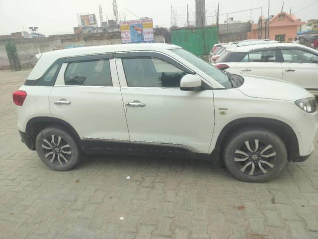 https://images10.gaadi.com/usedcar_image/4111531/original/processed_8eb6ad53-1bb0-4a96-ad17-e20d5f809865.jpg?imwidth=6401