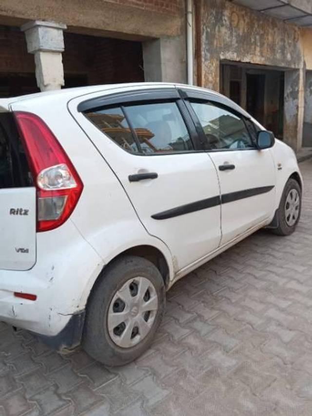 https://images10.gaadi.com/usedcar_image/4111550/original/processed_5c637474-914a-4fe9-aed6-855542fad37a.jpg?imwidth=6401