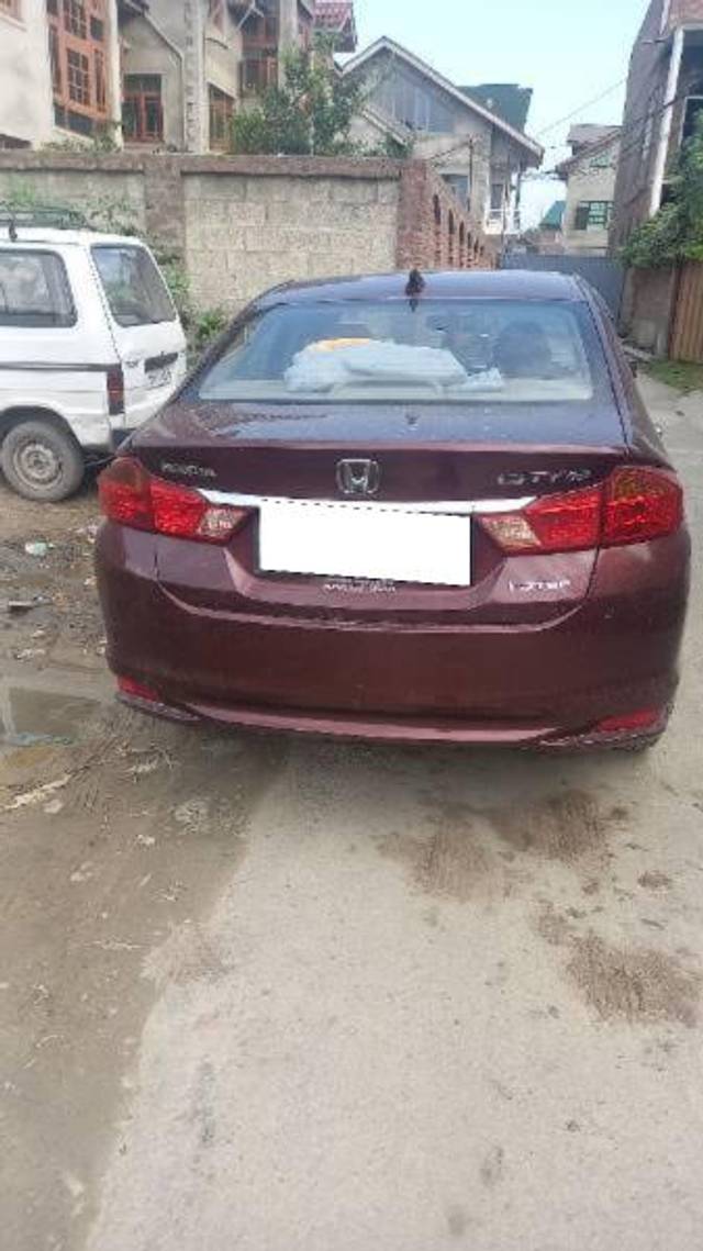 https://images10.gaadi.com/usedcar_image/4111671/original/processed_3e40aebf-ab06-4613-a1c4-f6c73ba78a68.jpeg?imwidth=6400