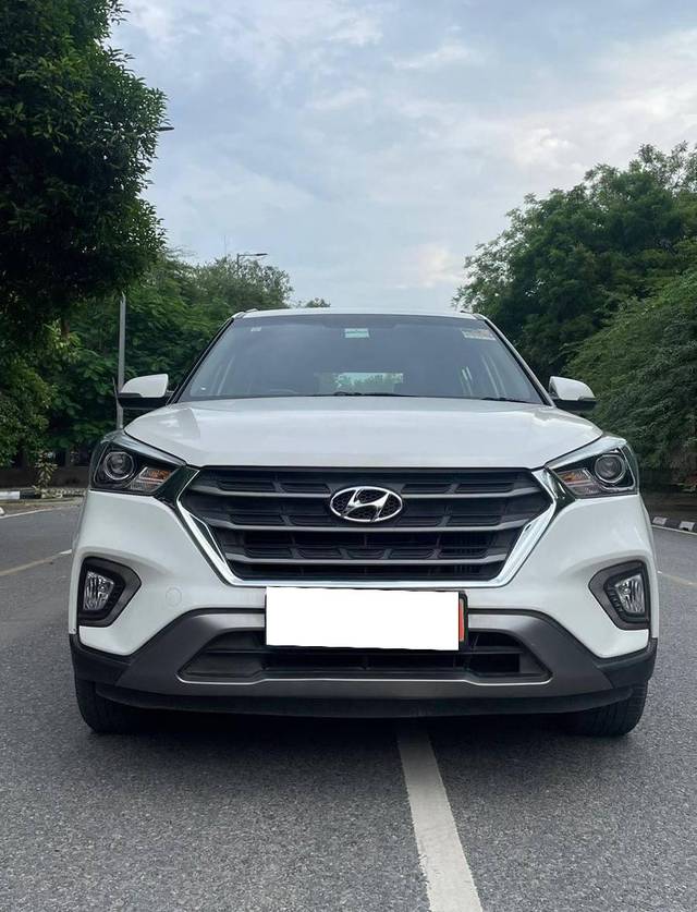 https://images10.gaadi.com/usedcar_image/4111738/original/processed_0a3516429d9bbd1f3b068034fed742e2.jpg?imwidth=6400