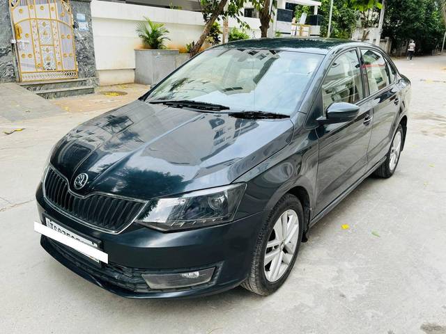 https://images10.gaadi.com/usedcar_image/4111781/original/processed_4ba92349cc0fb8bf329cc4a5f5695f25.jpg?imwidth=6400