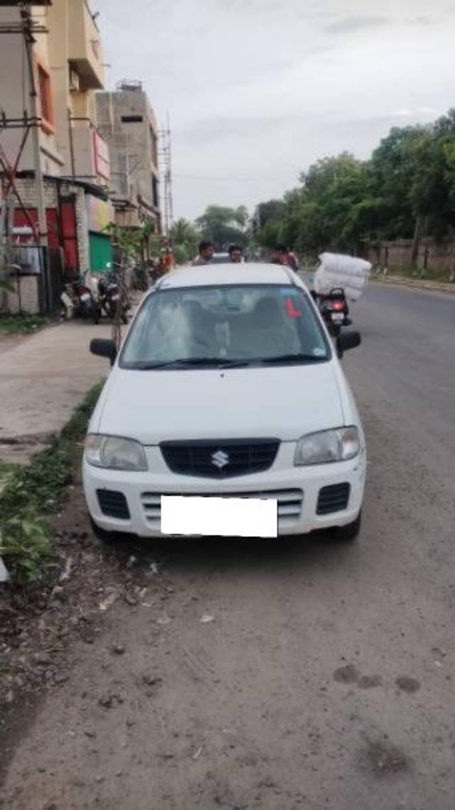 https://images10.gaadi.com/usedcar_image/4111818/original/processed_71c9bfa7-720d-42f8-a828-694929cc1fb7.jpg?imwidth=6402