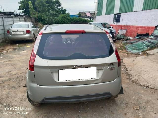 https://images10.gaadi.com/usedcar_image/4111939/original/processed_4752af17-fdcc-4a52-a252-d8fe3b16688c.jpg?imwidth=6401