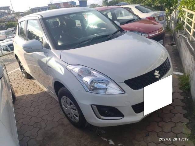 https://images10.gaadi.com/usedcar_image/4112138/original/processed_c42c4b07-130b-4f47-925d-63bec7d88c25.jpg?imwidth=6400