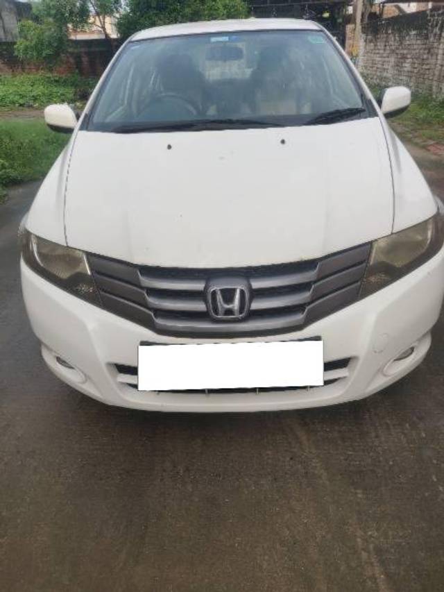 https://images10.gaadi.com/usedcar_image/4112152/original/processed_d7a3ac62-b90a-41b2-8d39-6c7ab8936ba4.jpg?imwidth=6402