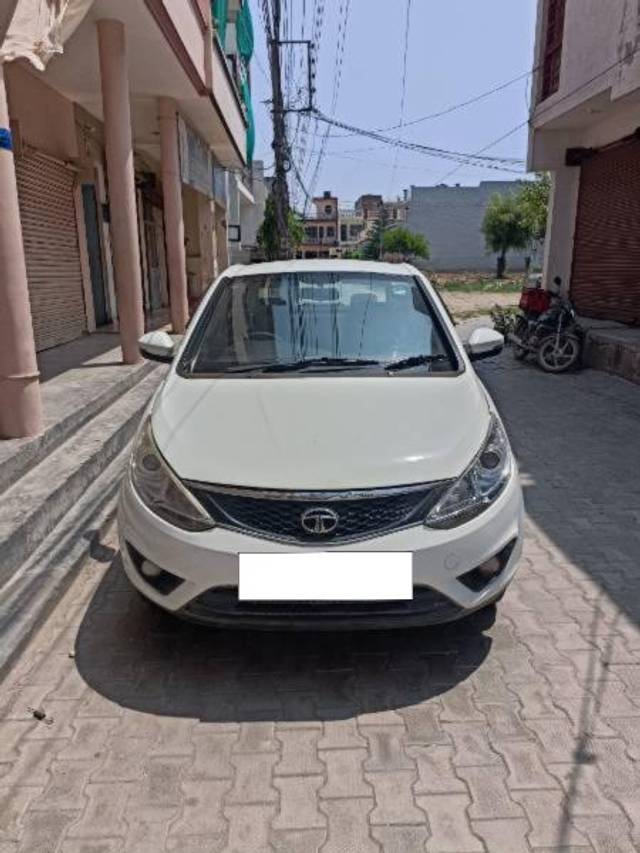 https://images10.gaadi.com/usedcar_image/4112210/original/processed_09c40ae7-b094-4e29-89c9-2785b5fe50af.jpg?imwidth=6400