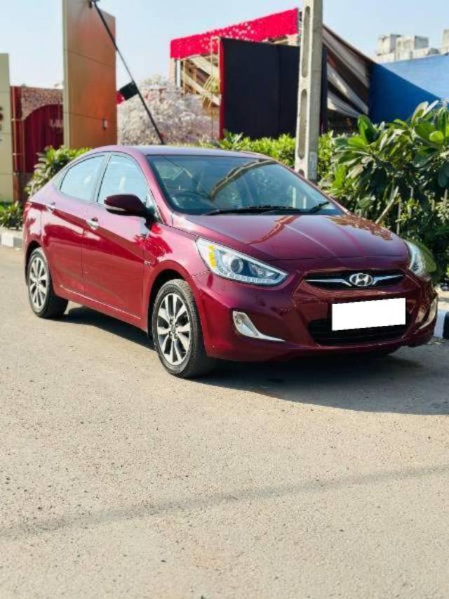 https://images10.gaadi.com/usedcar_image/4112422/original/processed_b7eb5b9d-b02b-4d7e-86c7-8fe3d28d6f56.jpg?imwidth=6400