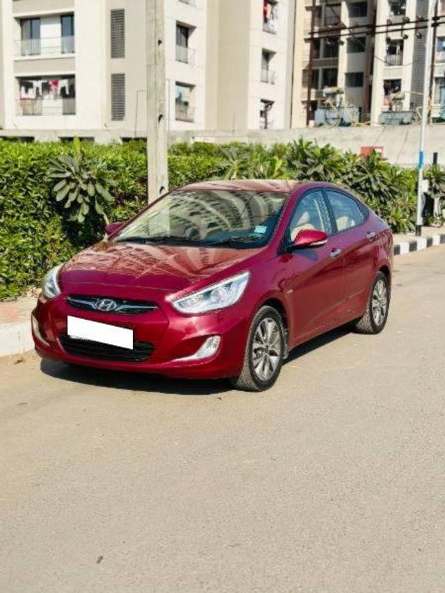 https://images10.gaadi.com/usedcar_image/4112422/original/processed_ccb95a7d-7e16-4d62-93ca-3b0efe6a4e9e.jpg?imwidth=6402