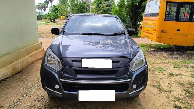 https://images10.gaadi.com/usedcar_image/4112426/original/processed_4eb66228-38ae-423a-babb-f35aca39c4b3.jpg?imwidth=6400