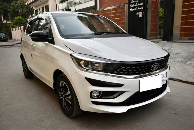 https://images10.gaadi.com/usedcar_image/4112642/original/processed_29ea26f89baa32a9e163245c22b1ba88.jpg?imwidth=6400