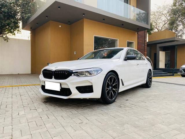 https://images10.gaadi.com/usedcar_image/4112867/original/processed_b68d010f4272ae902c9a581abac73460.jpeg?imwidth=6402