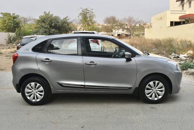 https://images10.gaadi.com/usedcar_image/4112964/original/09046e2265a0f36f9d6f71121c20d962.jpg?imwidth=6401