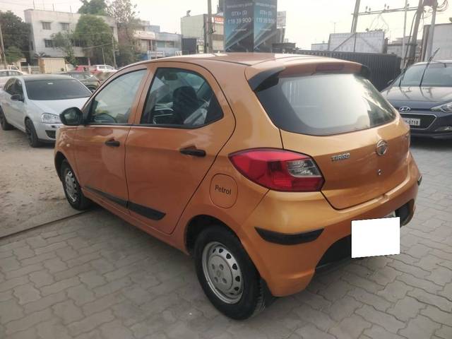 https://images10.gaadi.com/usedcar_image/4113001/original/processed_d746e378ed349d48f868a75b8460f8c3.jpeg?imwidth=6402