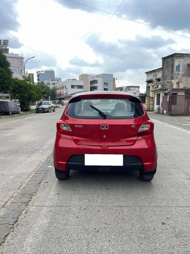 https://images10.gaadi.com/usedcar_image/4113055/original/processed_5a1efff212ccc86b6f86e6910df7e408.jpg?imwidth=6401