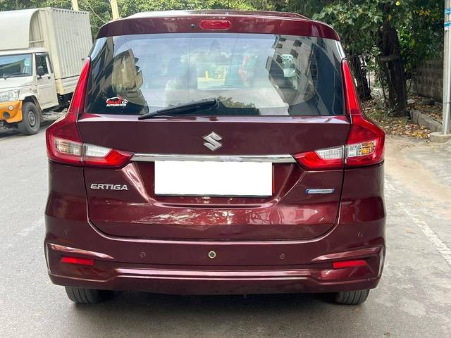 https://images10.gaadi.com/usedcar_image/4113090/original/processed_88b3ae50430ebc74f1af10317c5aa3ab.jpg?imwidth=6401