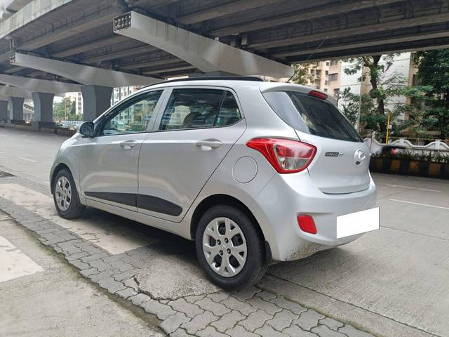 https://images10.gaadi.com/usedcar_image/4113140/original/processed_f580d67b5b609f69baf467eecd2903b6.jpeg?imwidth=6402