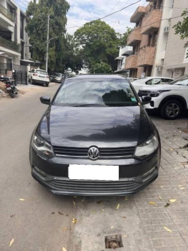 https://images10.gaadi.com/usedcar_image/4113367/original/processed_77246842-44ba-431b-9556-11af125503b1.jpg?imwidth=6400