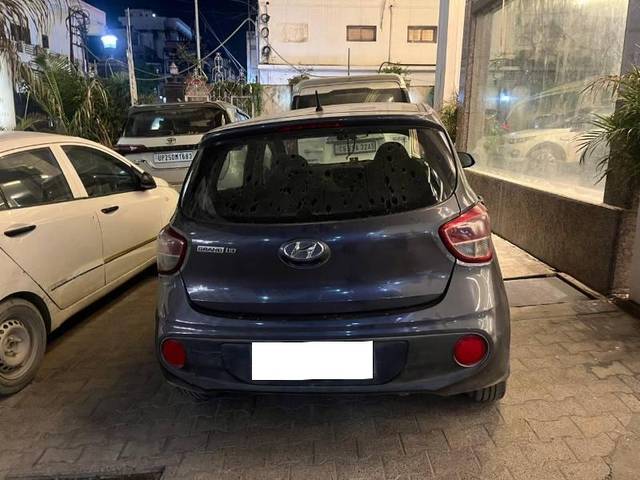 https://images10.gaadi.com/usedcar_image/4113369/original/processed_906a1386-9ffe-430a-a85f-f7b412c0720a.jpg?imwidth=6401