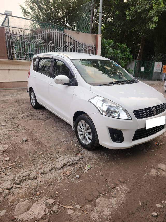 https://images10.gaadi.com/usedcar_image/4113378/original/processed_10b13e3860bc1e3a1d899a93c64b2acd.jpg?imwidth=6400