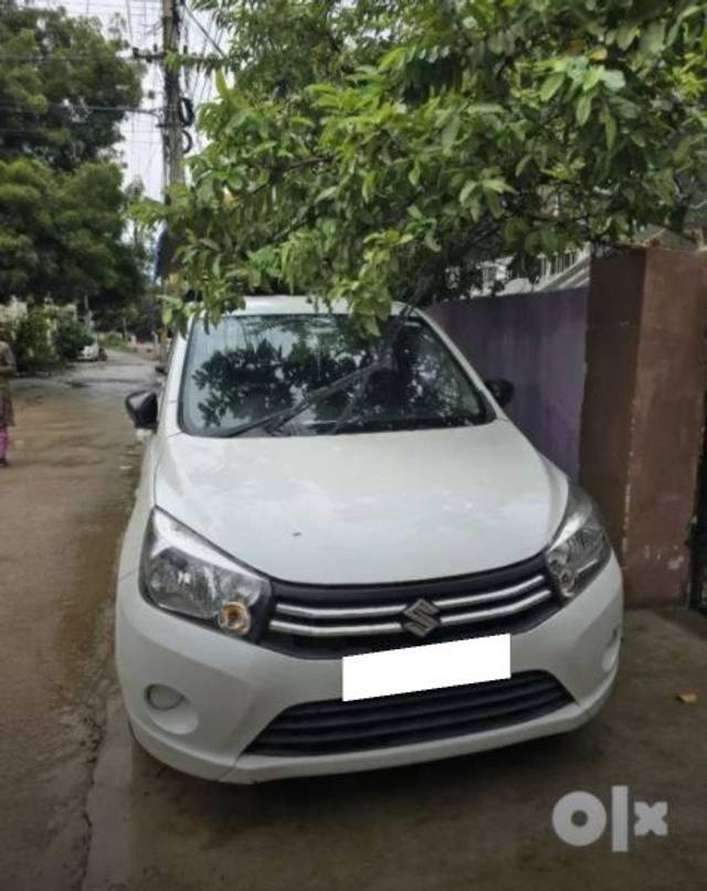 https://images10.gaadi.com/usedcar_image/4113402/original/processed_ebcf485a-d3dc-42d6-87c7-a383b5376c7a.jpg?imwidth=6402