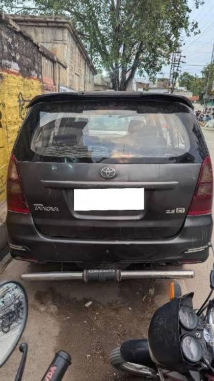 Toyota Innova 2.5 G (Diesel) 8 Seater BS III