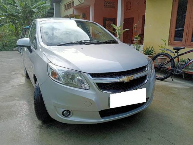 https://images10.gaadi.com/usedcar_image/4113529/original/processed_65decba9-98d9-43db-a4f5-10cb008799fe.jpg?imwidth=6400