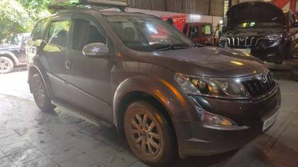 Mahindra XUV500 AT W10 1.99 mHawk