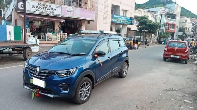 https://images10.gaadi.com/usedcar_image/4113831/original/processed_32cc37b4-18d8-48ed-a516-674980e06994.jpg?imwidth=6400