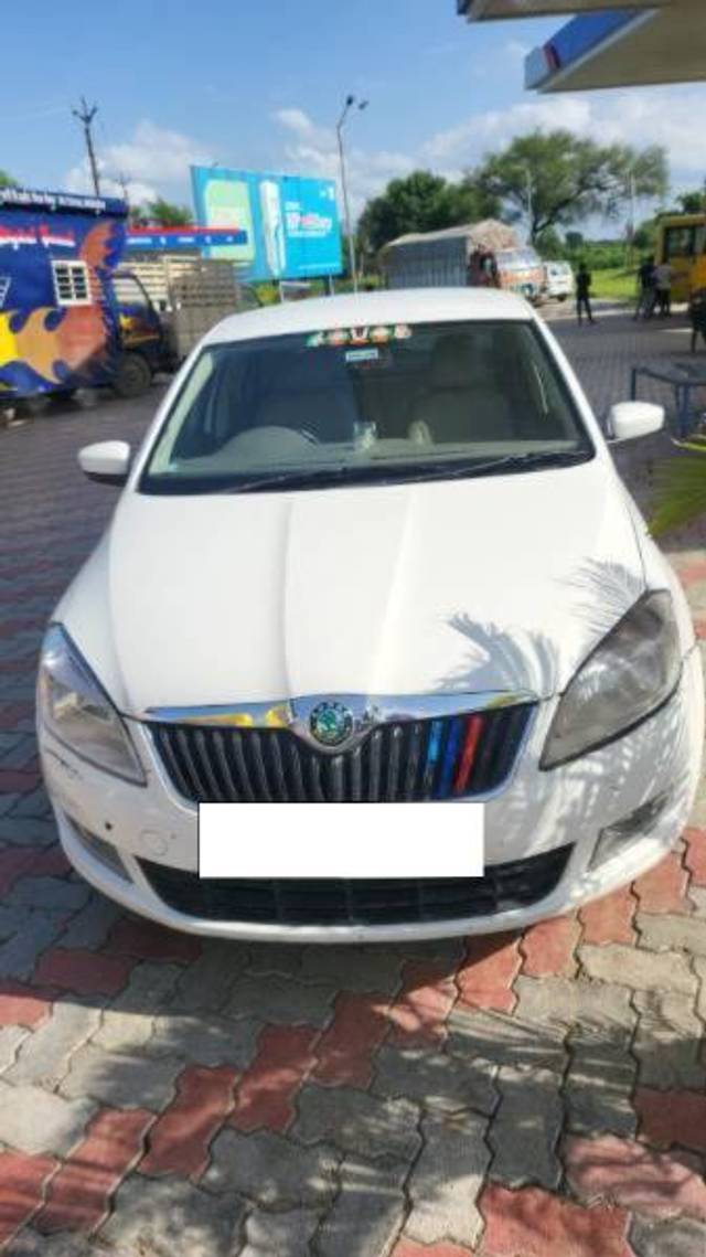 https://images10.gaadi.com/usedcar_image/4113962/original/processed_4a95242d-6fb8-4e9a-9403-2e238223bf23.jpg?imwidth=6400