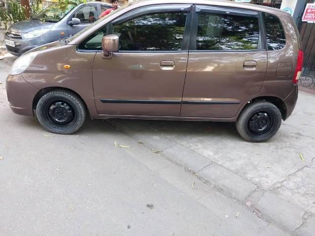 https://images10.gaadi.com/usedcar_image/4114012/original/processed_9cb99c77-c45e-4982-9cbe-6a8760e122b1.jpg?imwidth=6402