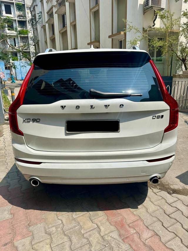 https://images10.gaadi.com/usedcar_image/4114112/original/processed_d1c246e905124ccf7f0613eb71c8d574.jpg?imwidth=6402