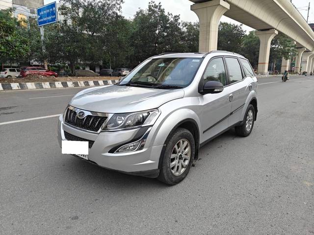 https://images10.gaadi.com/usedcar_image/4114120/original/processed_c0fb5363cf4c30bc1bf2efd3607e4645.jpg?imwidth=6402