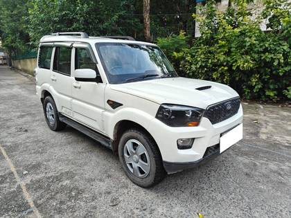 Mahindra Scorpio S4 Plus 4WD