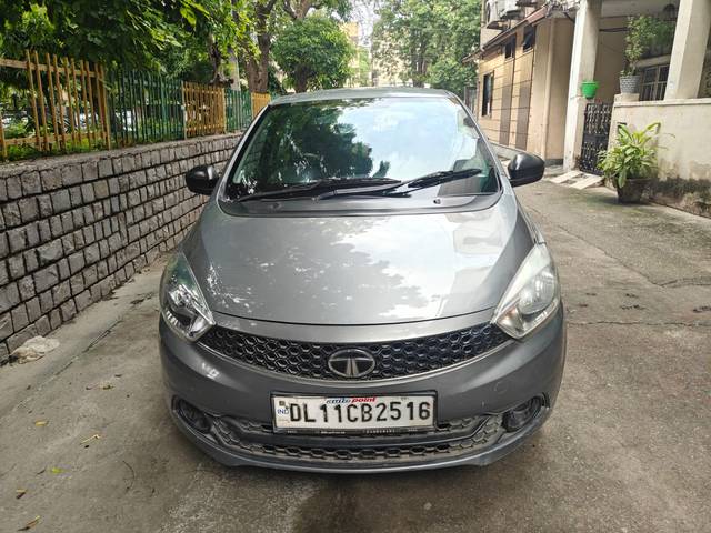 https://images10.gaadi.com/usedcar_image/4114240/original/b6b393df36e1969b944de0324df0a90e.jpg?imwidth=6400