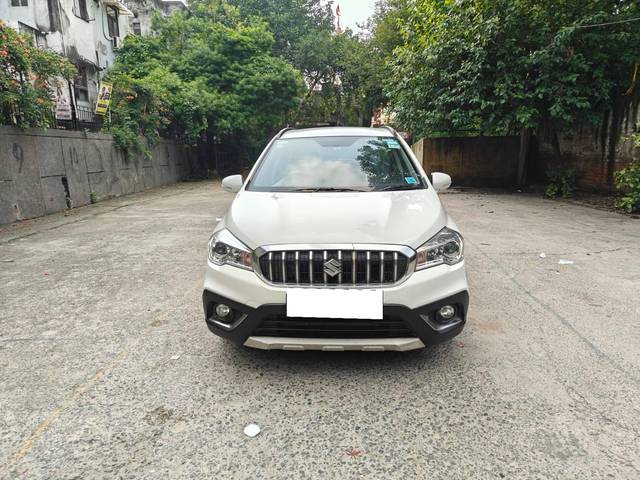 https://images10.gaadi.com/usedcar_image/4114297/original/processed_5e08170db5539da2e907eda49d4fb481.jpg?imwidth=6400