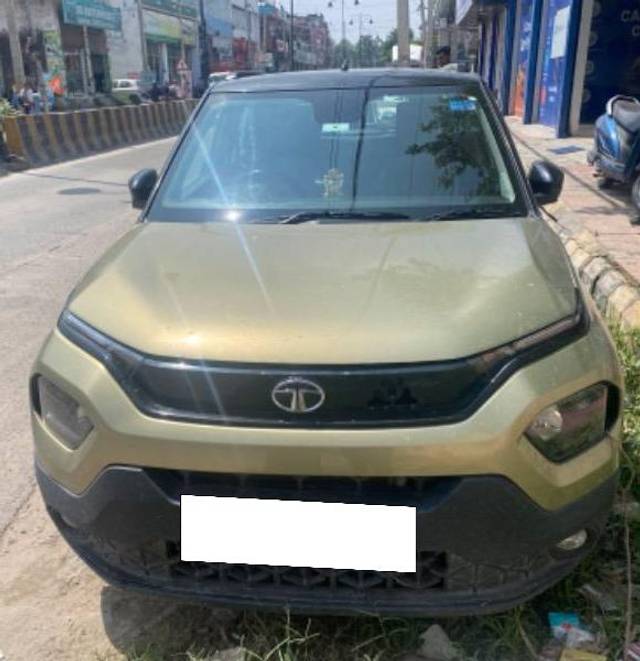 https://images10.gaadi.com/usedcar_image/4114326/original/processed_3ec6ac4a-dbe7-476f-8de3-a886ada35dca.jpg?imwidth=6400