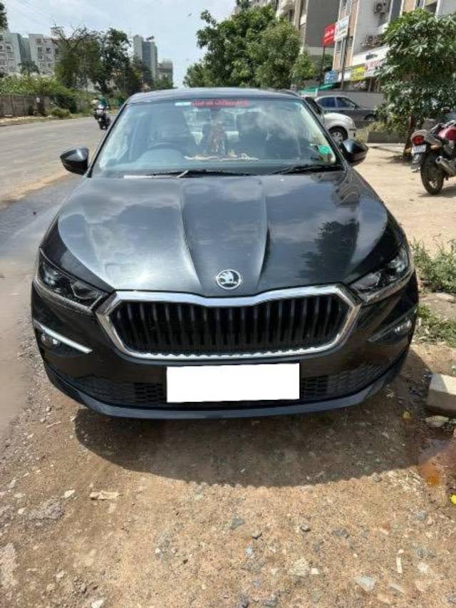 https://images10.gaadi.com/usedcar_image/4114381/original/processed_8f620b63-e3e7-41f5-b627-a3e6d9c15350.jpg?imwidth=6400