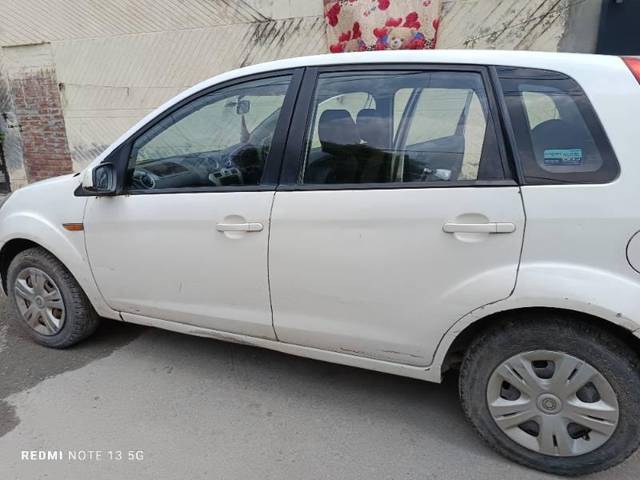 https://images10.gaadi.com/usedcar_image/4114417/original/processed_87b6237b-8f46-49f6-8ab4-98952bbbaeaf.jpg?imwidth=6400